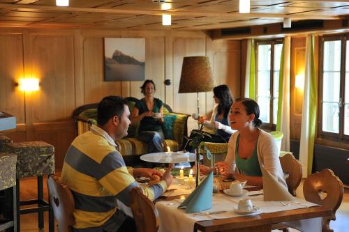 Restaurant, Hotel Engelberg "mein Trail Hotel" in Engelberg