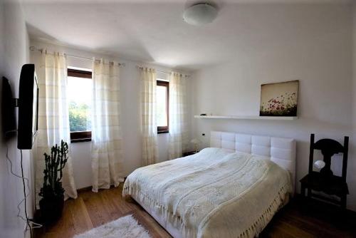 2 queen beds