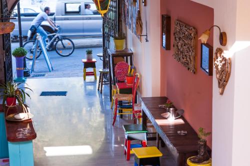 Poco Loco Bed & Breakfast - image 12