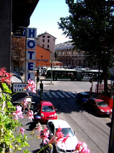 Hotel Central Station - image 2