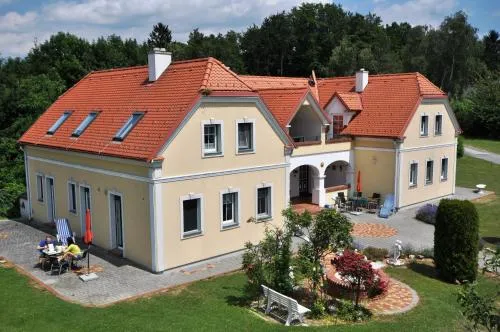 Arkadenhof Flasch in Wörterberg, Österreich