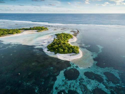 Nearby attraction, Wave Sound By 3S Maldives in Addu Atoll