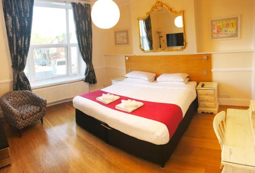 3 twin beds