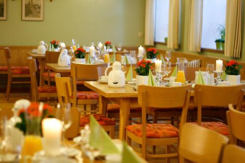 Hotel Gasthof zur Post in Barnau