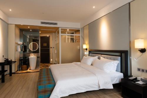 Yongrun Fengchao Hotel