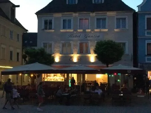 Hotel Guntia Boardinghouse virtueller check in und Zimmer Zugang in Günzburg, Deutschland