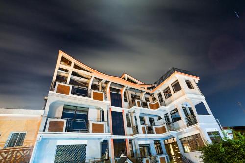 3 bedrooms, 5 beds