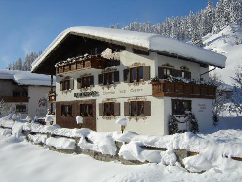 Pension Hartenfels in Lech am Arlberg, Österreich