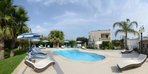 Swimming pool, B&B Villa Vittoria in Maglie