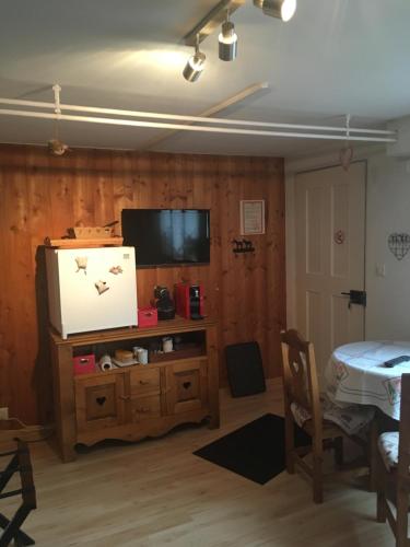 La Bergerie - chalet Alice in Choex, Schweiz