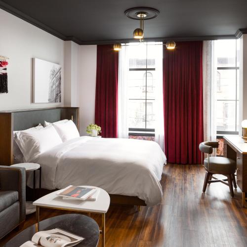 Deluxe King Room room in The Broadview Hotel