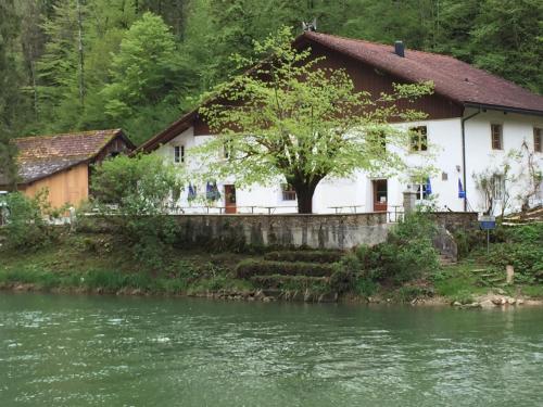 A szálláshely kívülről, Auberge de la Bouege in Le Noirmont