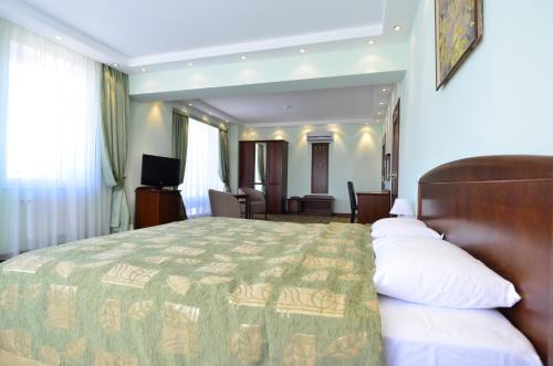 Platinum Hotel
