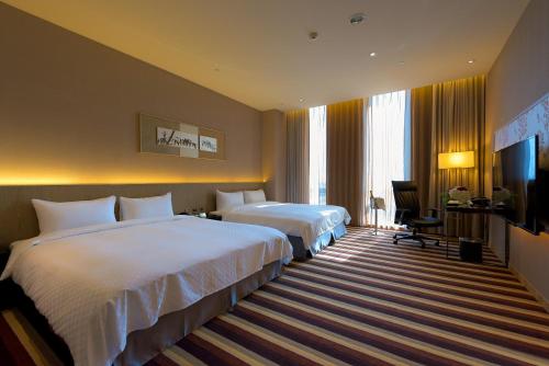 2 king beds
