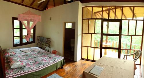 2 twin beds
