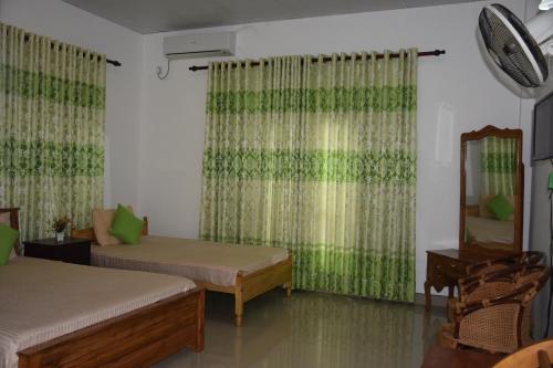Green Palace Hotel