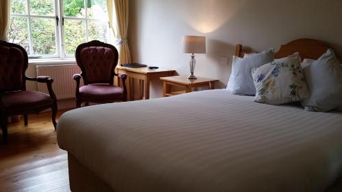 The Waterfront Hotel 4