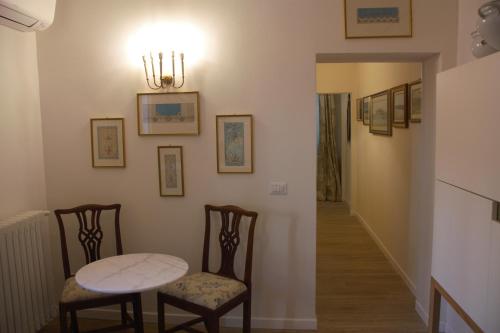 One-Bedroom Apartment image 8