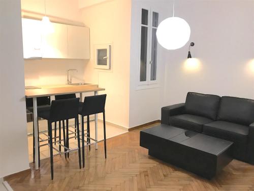 

Aristoteles Apartment