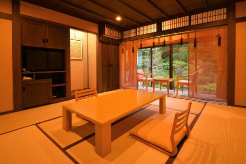 Japanese Ryokan Seryo