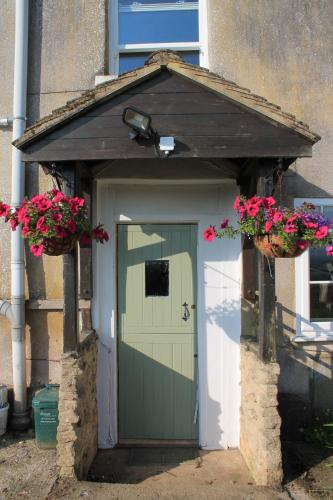 Snowdrop Cottage 2