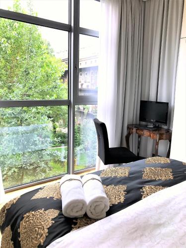 MONDRIAN Luxury Suites & Apartments Krakow Old Town - image 2