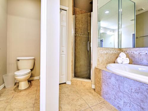 Harborview Grande 700 Waterfront Condo - image 2