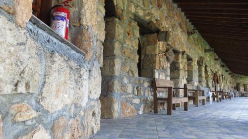 Elausa Hotel & Restaurant - image 2