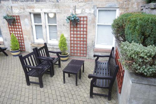 Embassy Apartments - image 11