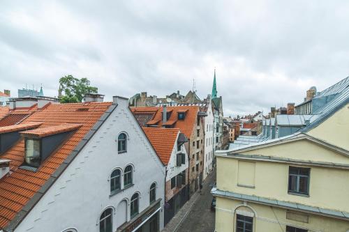 Miesnieku Old Town apartment - image 10