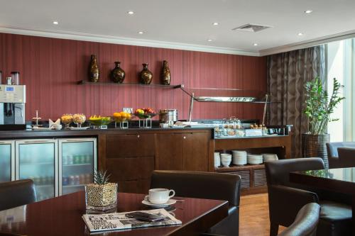 Towers Rotana - Dubai - image 7