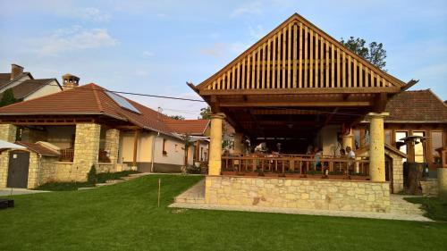 Zsirai Guest House - image 3