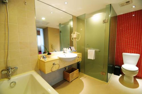 room detail thumbnail 2