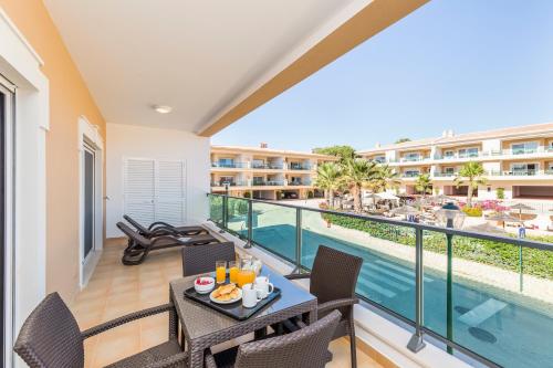 Balcony/terrace, Lakeside Country Club - Apartamentos Turisticos in Qinta do Lago