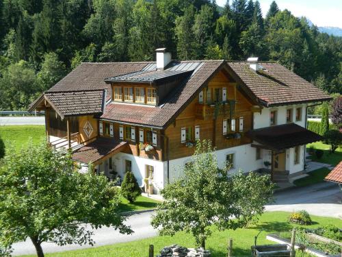  Reiters-Ferienhaus, Pension in Russbach am Pass Gschütt