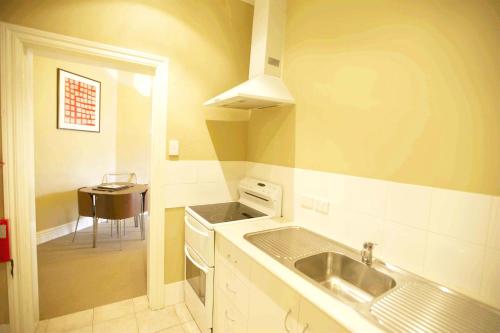 Globe Apartments photo 4