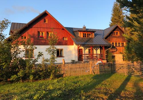 ทางเข้า, Ubytování na Slučím Tahu (Ubytovani na Slucim Tahu) in ปาเซกา