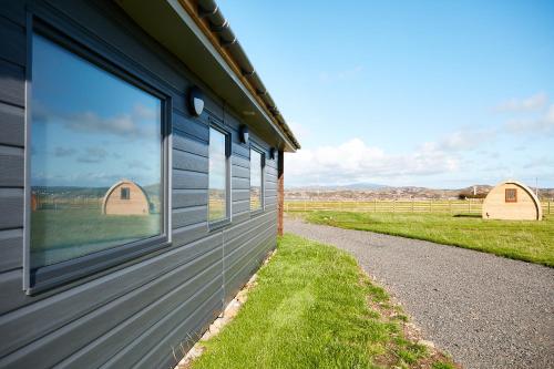 Hotelli välisilme, Iona Pods in Isle of Iona