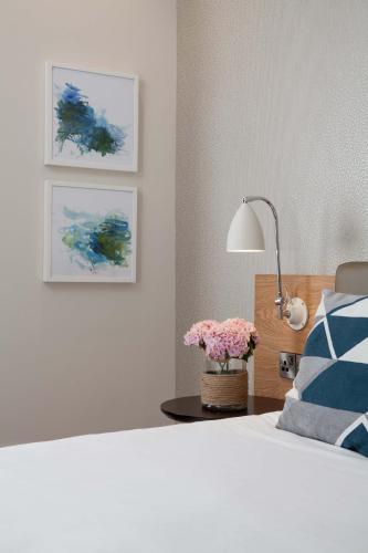 Deluxe Single Room image 2