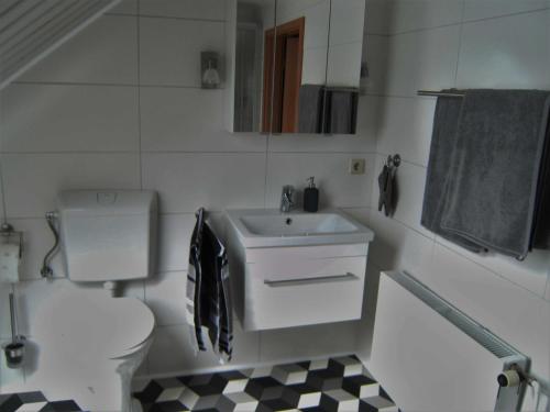 Komfort_Ferienwohnung - image 8