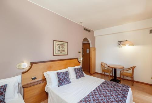 Hotel Tevere Perugia - image 9
