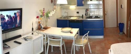 Beautilul House large Terrace & Jacuzzi NEW 2022