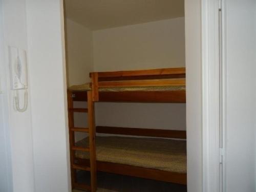 Appartement Hyeres, 1 piece, 4 personnes - FR-1-335-72