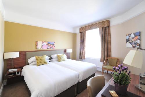 The White Lion Hotel - image 9