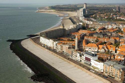 City2Beach Hotel - image 9