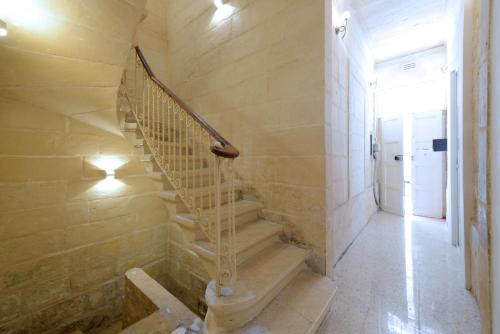 Dormitory shared hostel by Vallettastay, La Valette (photo 8)