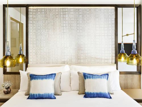 1 queen bed