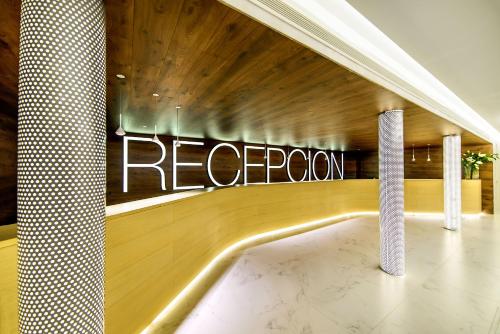 Hotel Carlos I - image 9