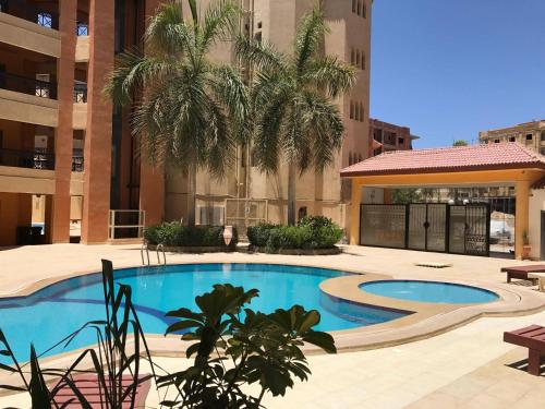 Regency Towers Apartments - Tap to explore photos