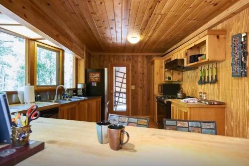 Big Rock Creek Lodge - image 8